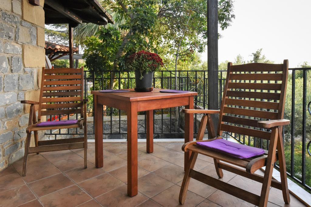 Villa Onar A Stone House With Amazing View 斯陶帕 外观 照片