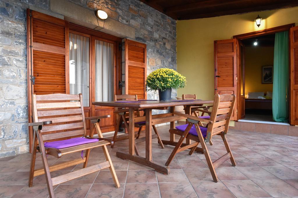 Villa Onar A Stone House With Amazing View 斯陶帕 外观 照片