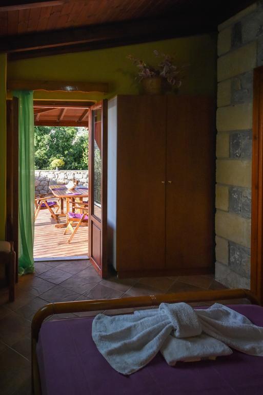 Villa Onar A Stone House With Amazing View 斯陶帕 外观 照片